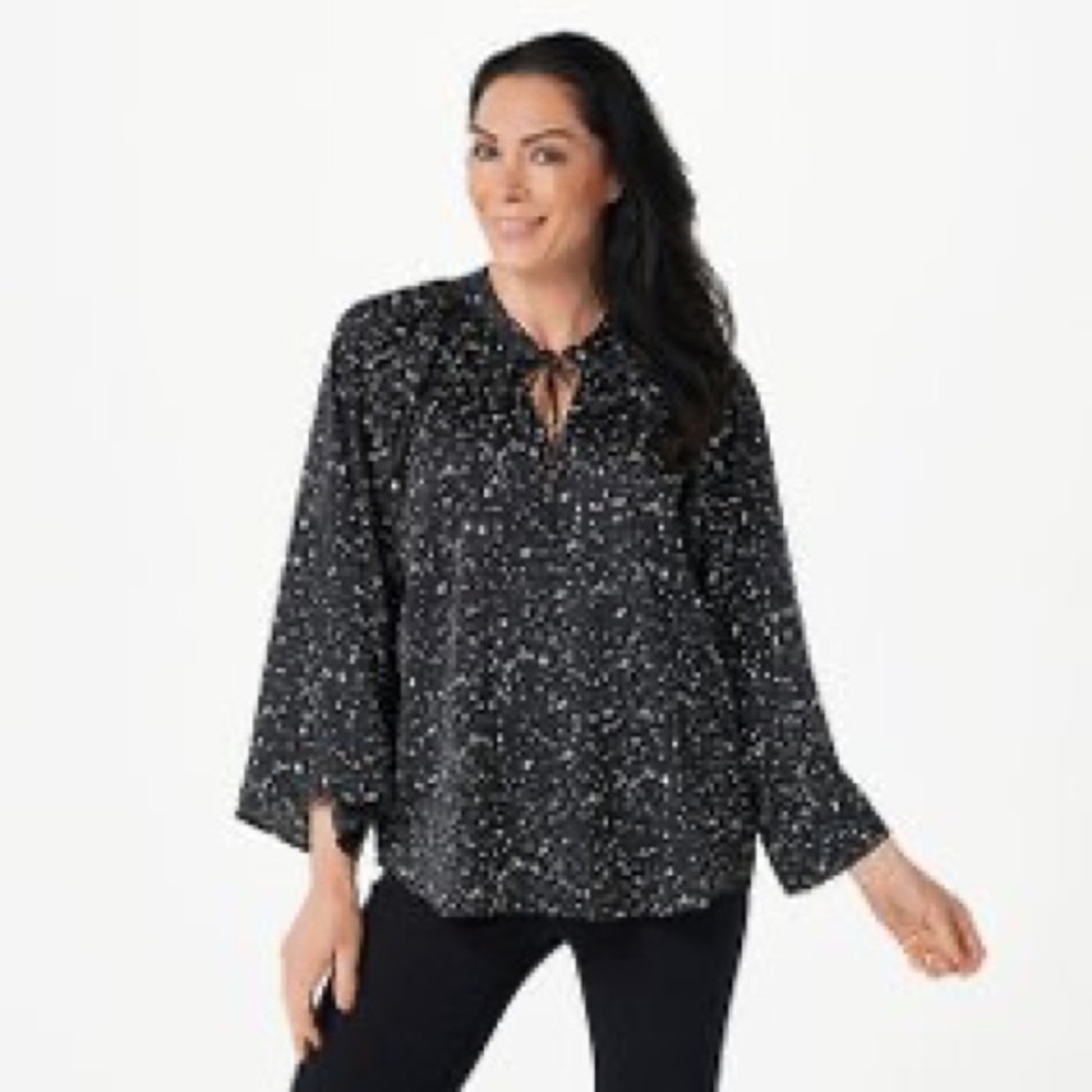 520- Bishop + Young NWT Black & White 3/4 sleeve Top, Size Large Oversized